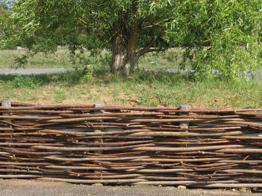 Bordure basse en saule tressé