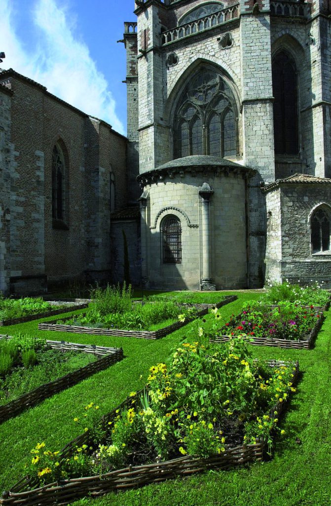 Jardin à la française bordé d'osier